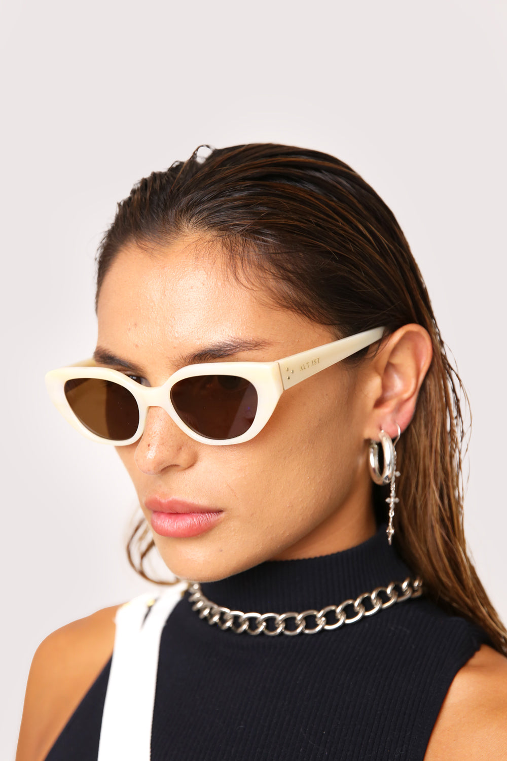 IX - Ivory Caramel Marble