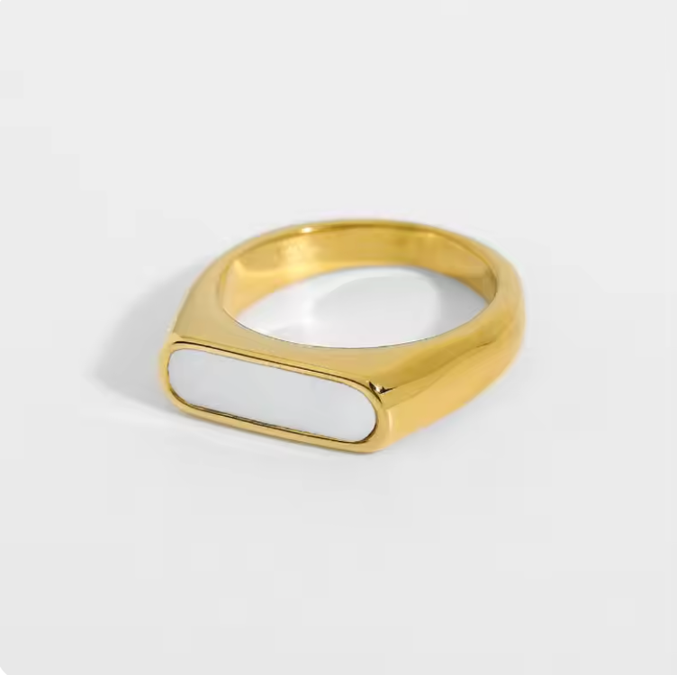 Rectangle Zircon Gold Ring